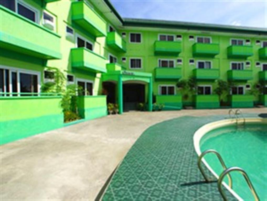 Green One Hotel Мактан Екстериор снимка