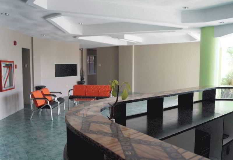 Green One Hotel Мактан Екстериор снимка